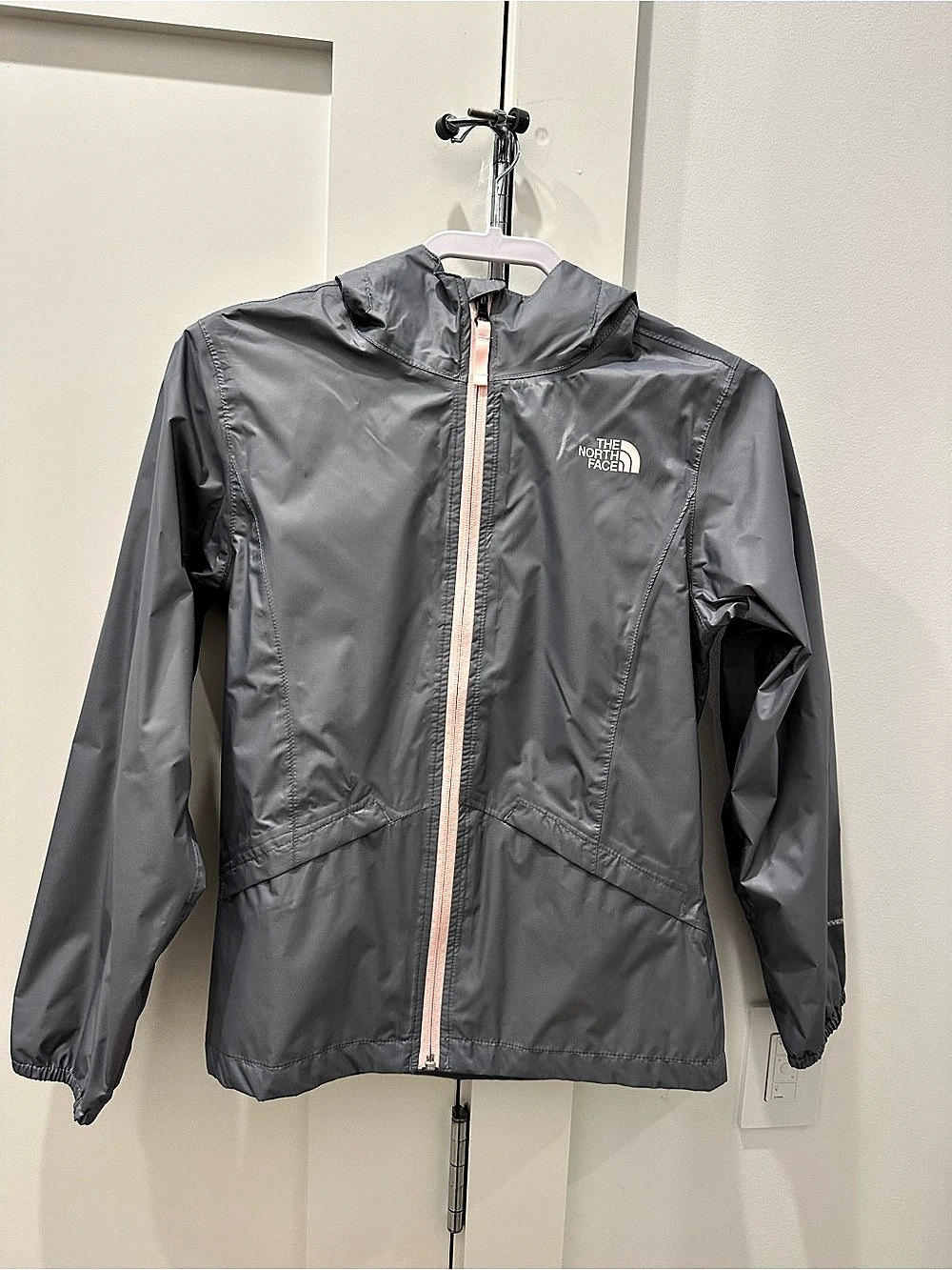 The North Face Girls Zipline Rain Jacket Gray Large